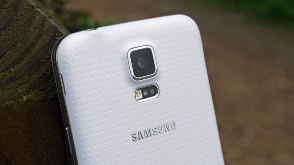 Samsung_Galaxy_S5_10
