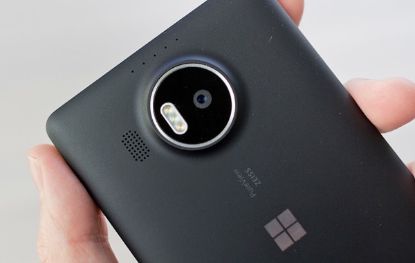 Microsoft Lumia 9500XL 08